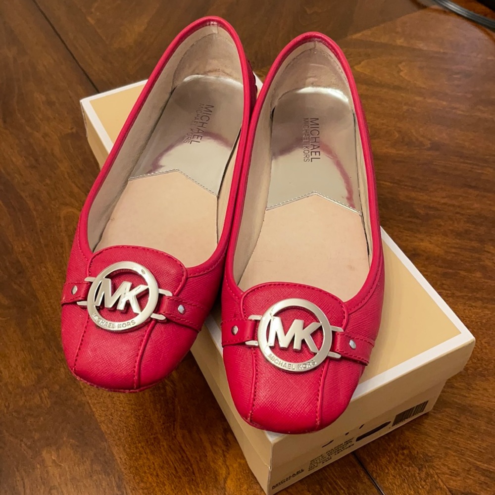 Beautiful Red Michael Kors flats size 9 1/2M